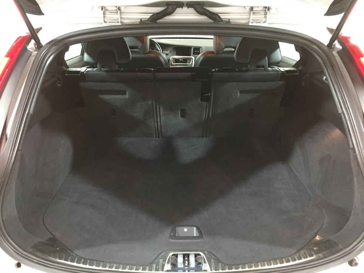 Used Volvo V60 2018 for sale - 76404414: Photo 42