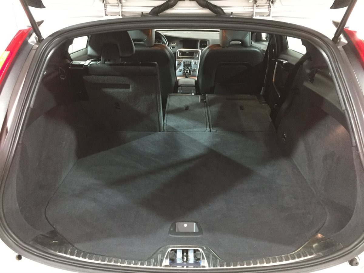 Used Volvo V60 2018 for sale - 76404414: Photo 43