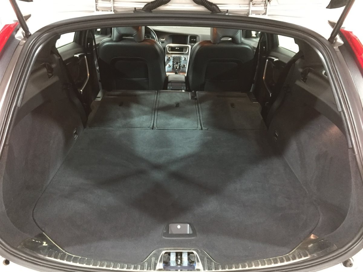 Used Volvo V60 2018 for sale - 76404414: Photo 44