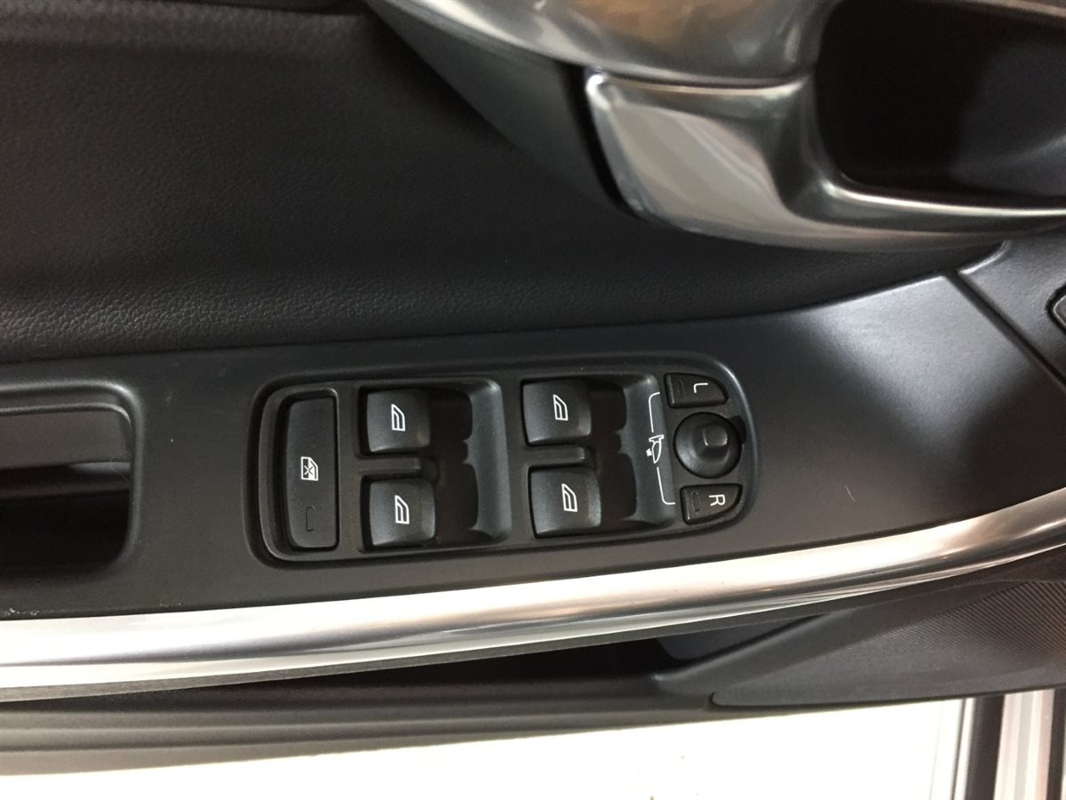 Used Volvo V60 2018 for sale - 76404414: Photo 9