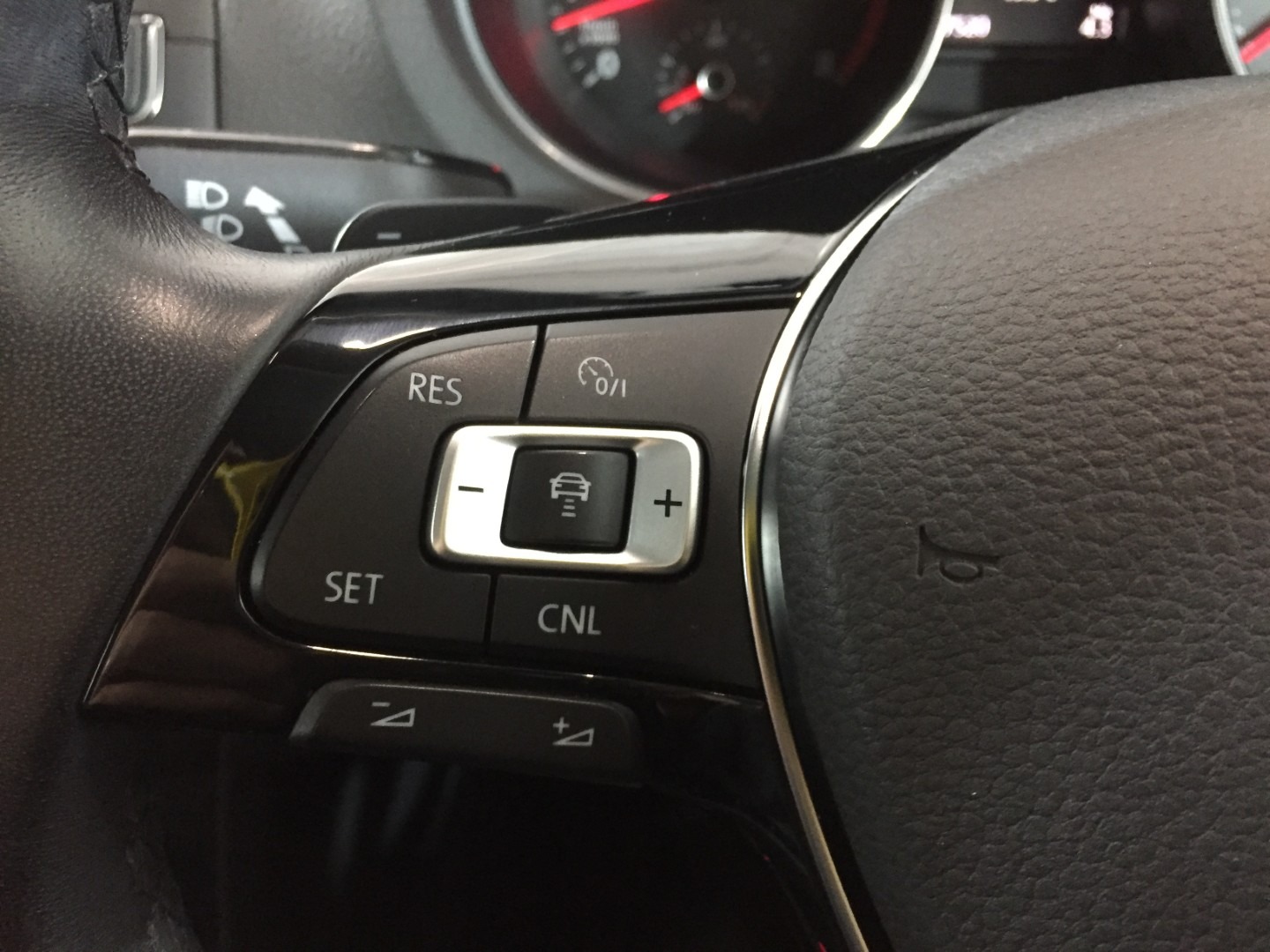 Used Volkswagen Polo 2014 for sale - 76332407: Photo 12