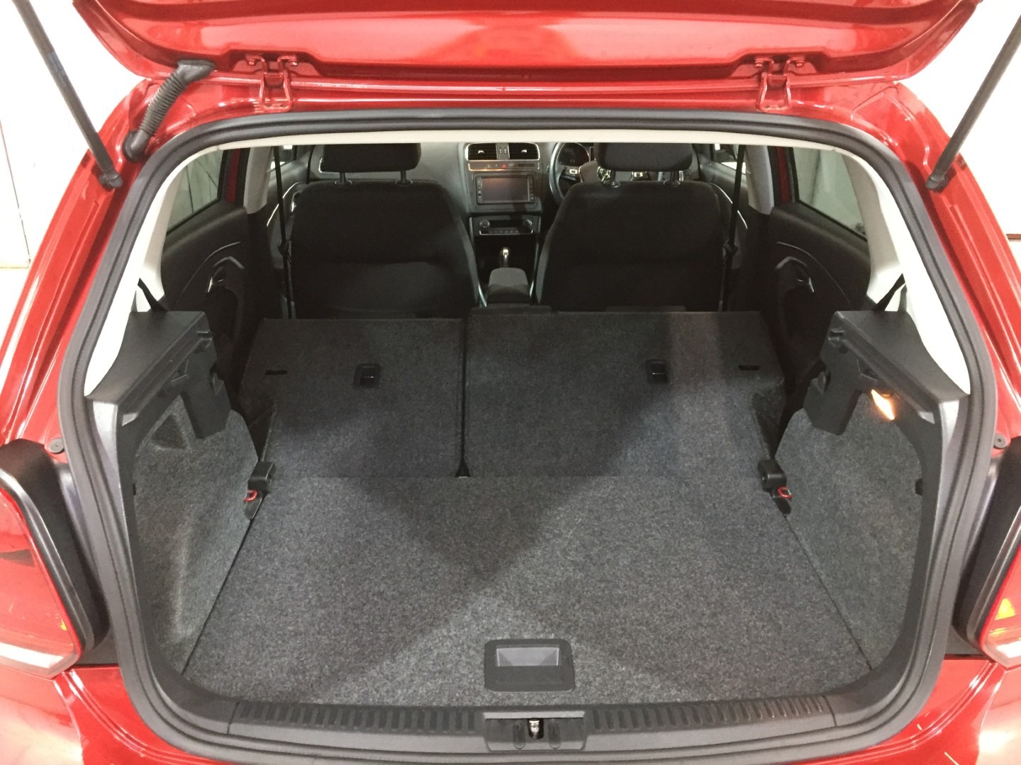 Used Volkswagen Polo 2014 for sale - 76332407: Photo 33