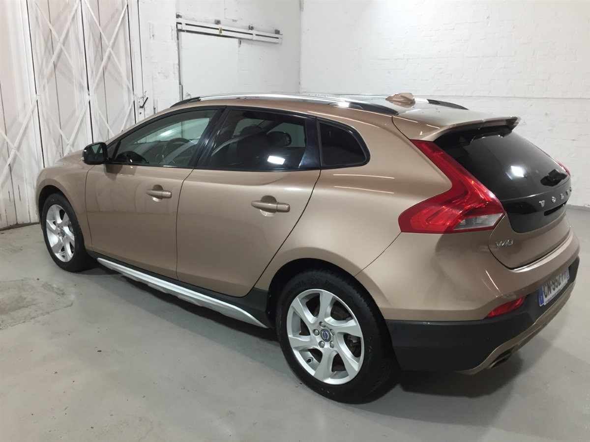 Used Volvo V40 Cross Country for sale - 76403492: Photo 1