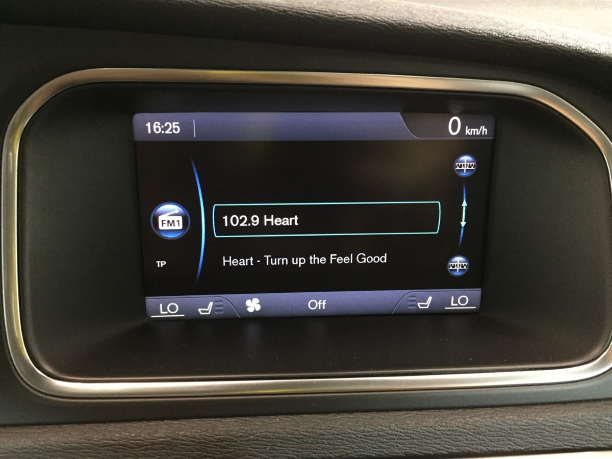 Used Volvo V40 Cross Country for sale - 76403492: Photo 14