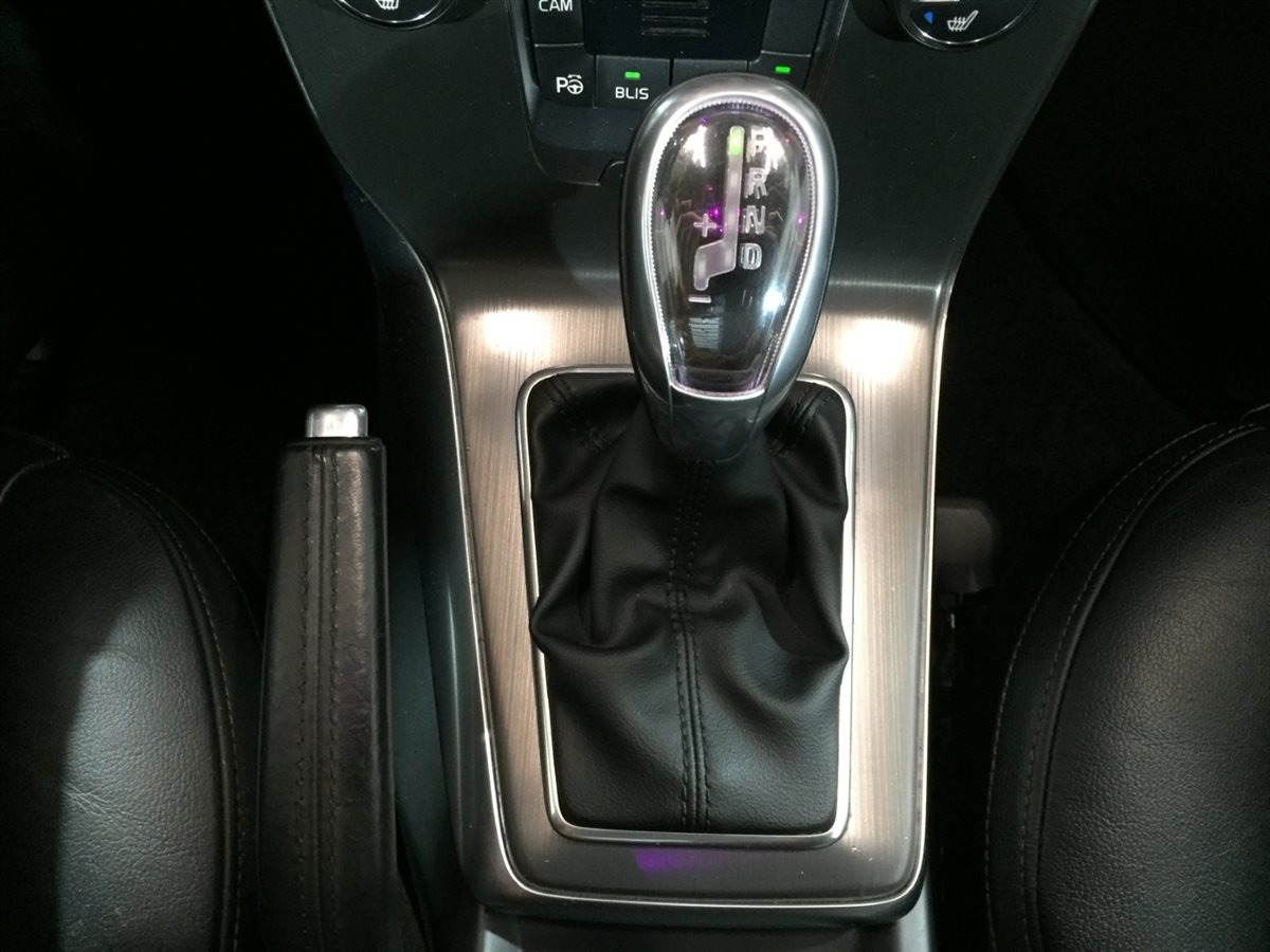 Used Volvo V40 Cross Country for sale - 76403492: Photo 22