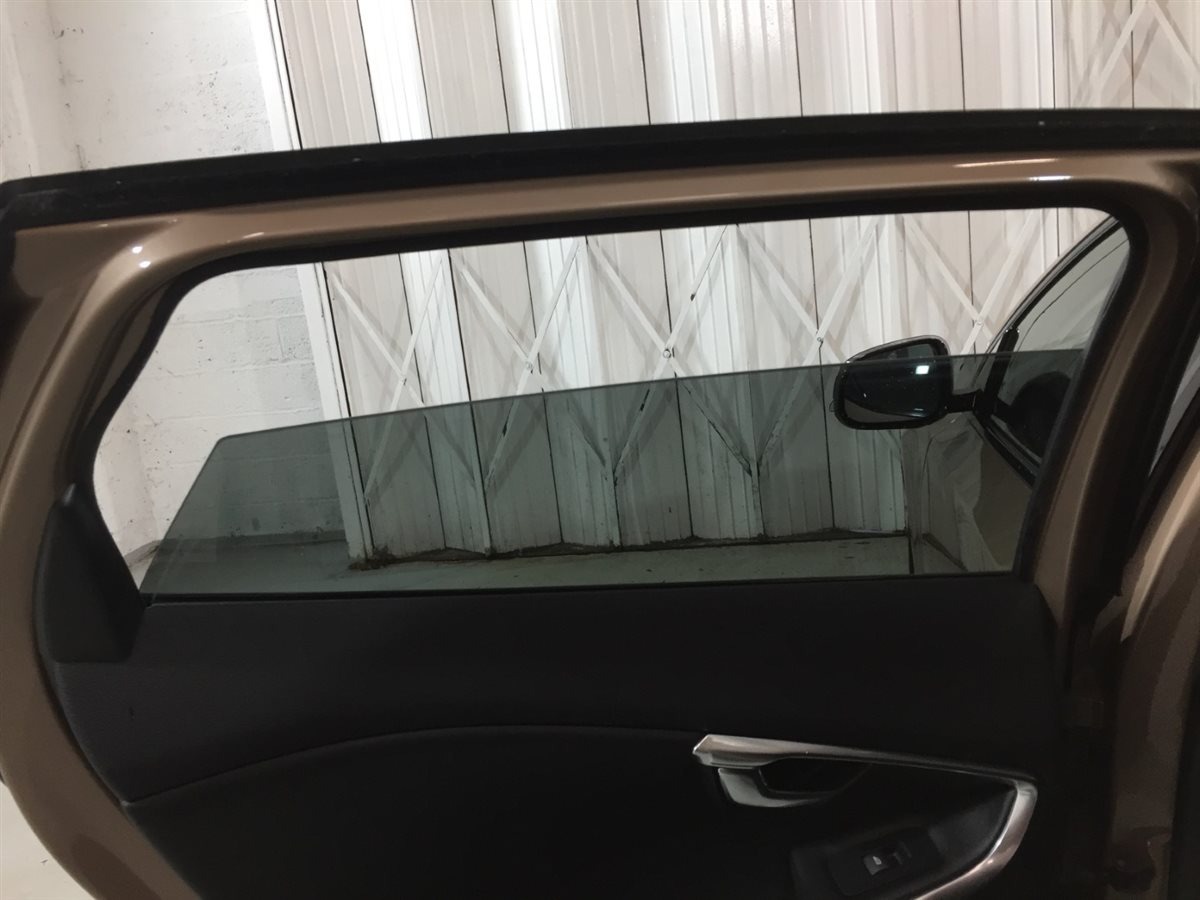 Used Volvo V40 Cross Country for sale - 76403492: Photo 30