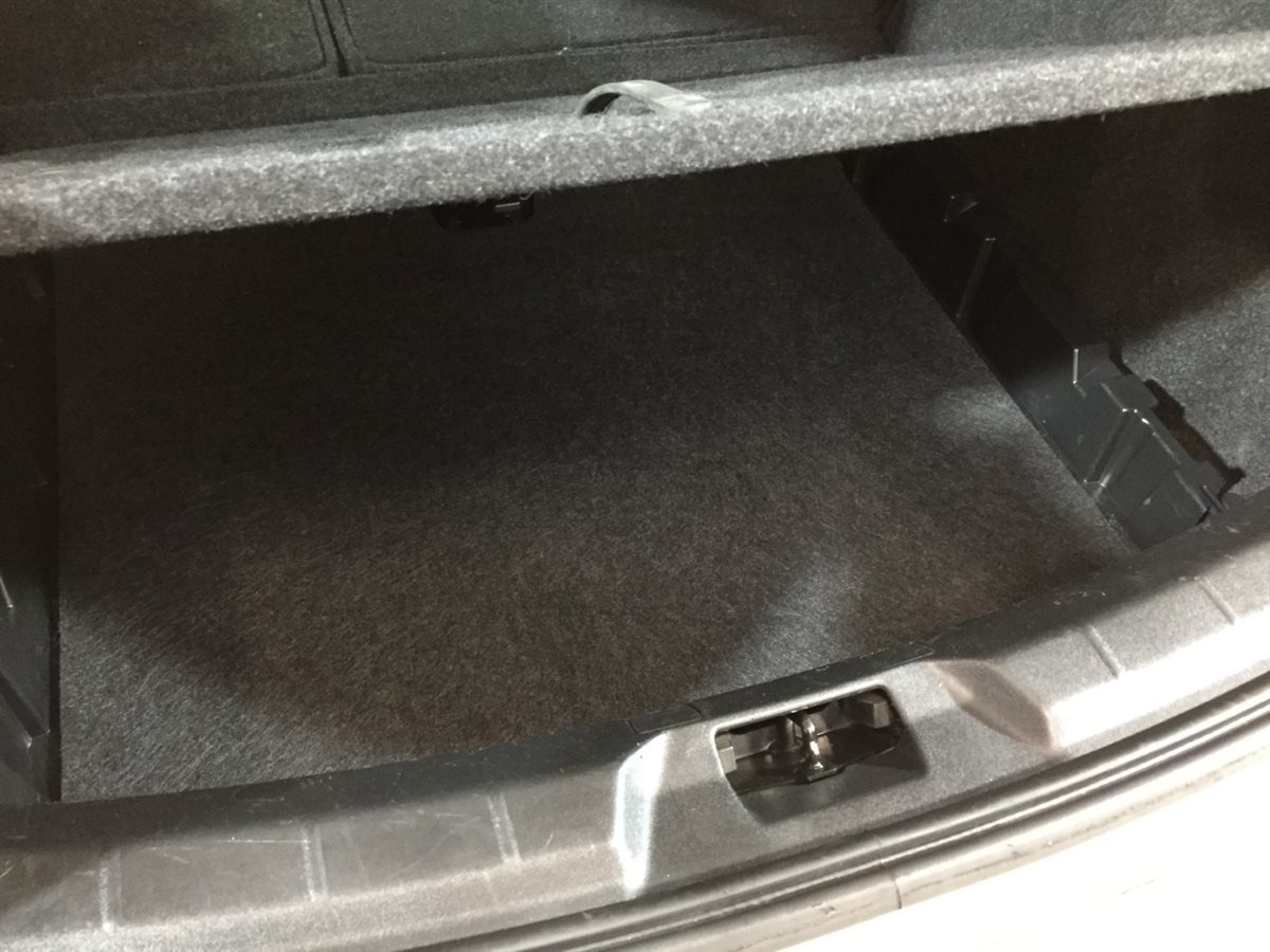 Used Volvo V40 Cross Country for sale - 76403492: Photo 37