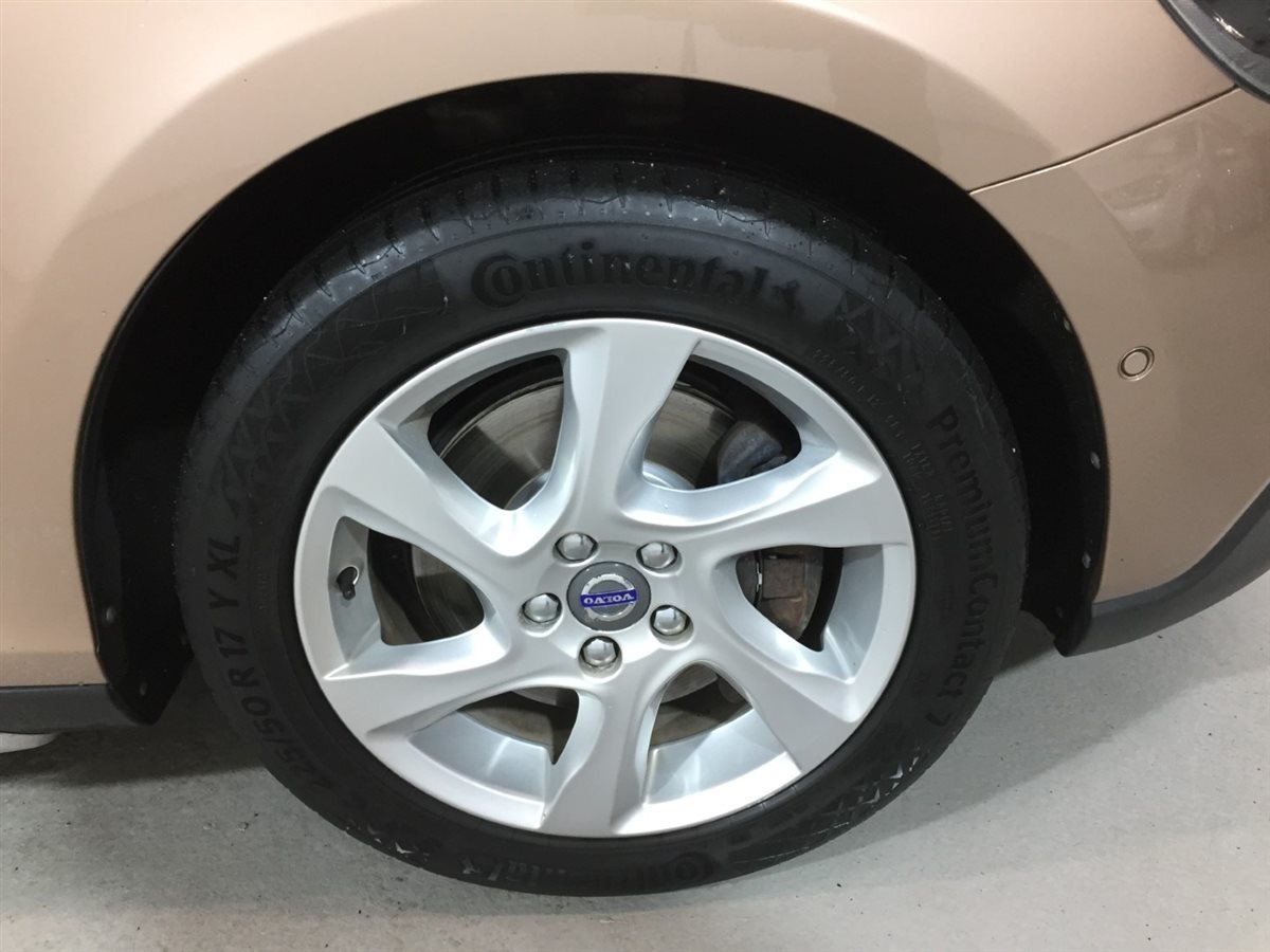 Used Volvo V40 Cross Country for sale - 76403492: Photo 38