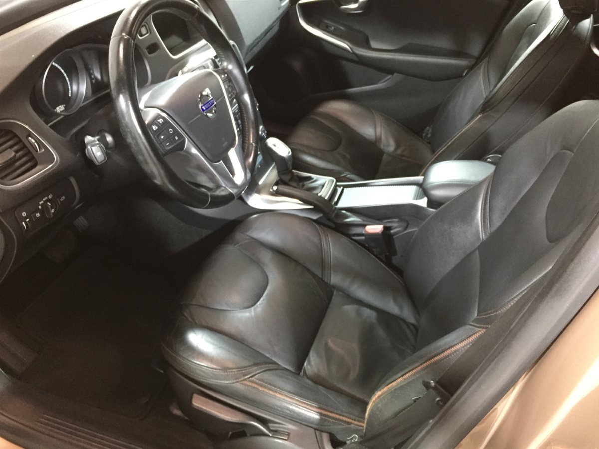 Used Volvo V40 Cross Country for sale - 76403492: Photo 7