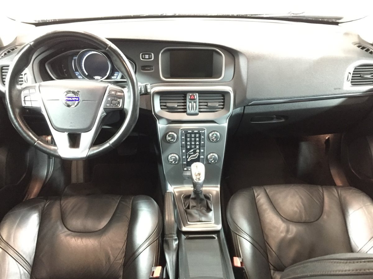 Used Volvo V40 Cross Country for sale - 76403492: Photo 8