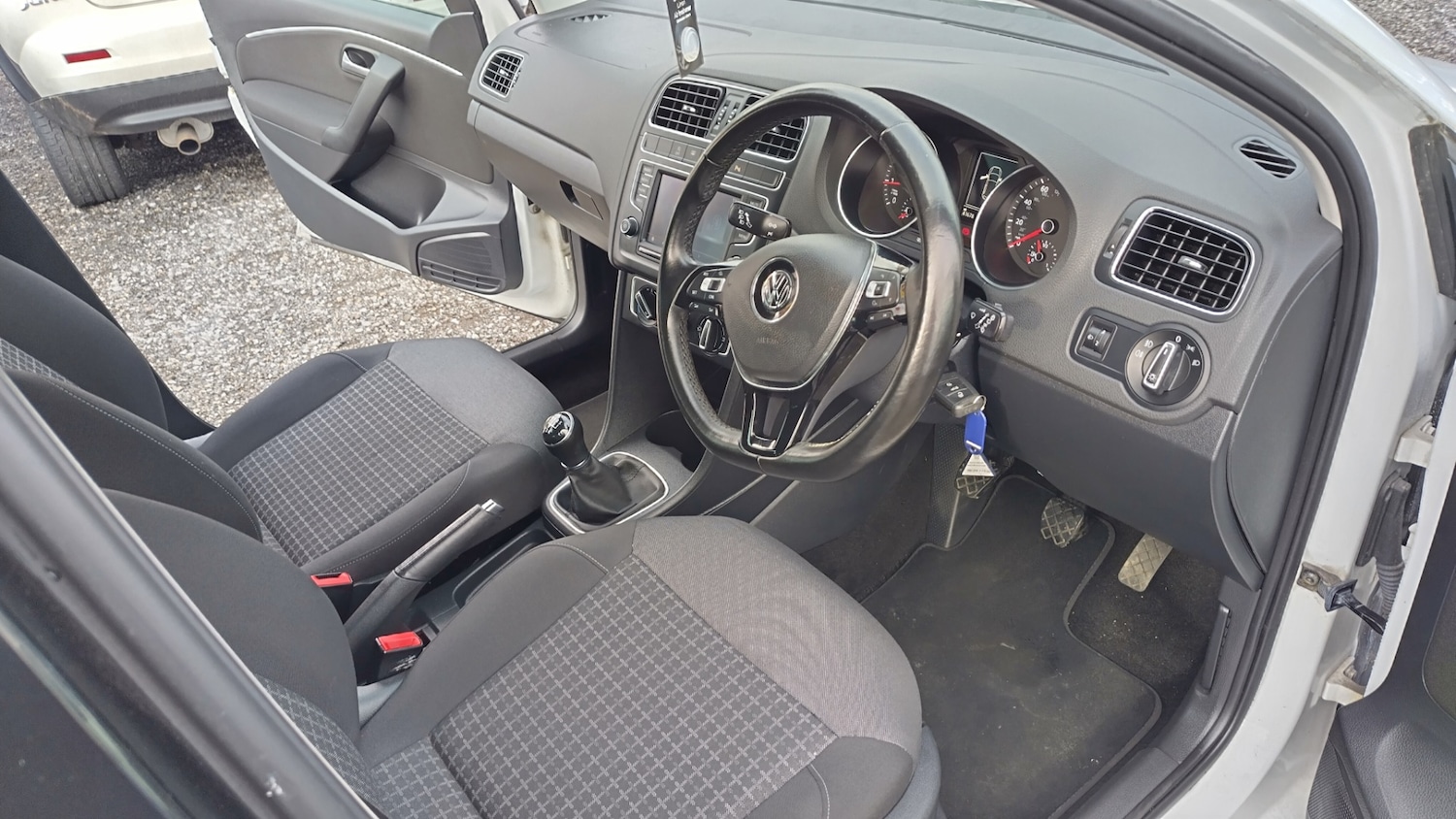 Used Volkswagen Polo 2016 for sale - 77529769: Photo 4