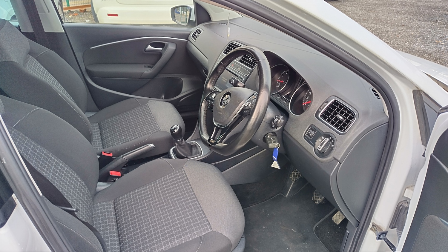 Used Volkswagen Polo 2016 for sale - 77529769: Photo 9