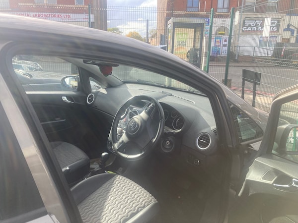 Used Vauxhall Corsa 2011 for sale - 76343020: Photo 10