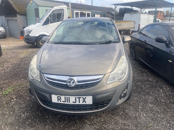 Used Vauxhall Corsa 2011 for sale - 76343020: Photo 2