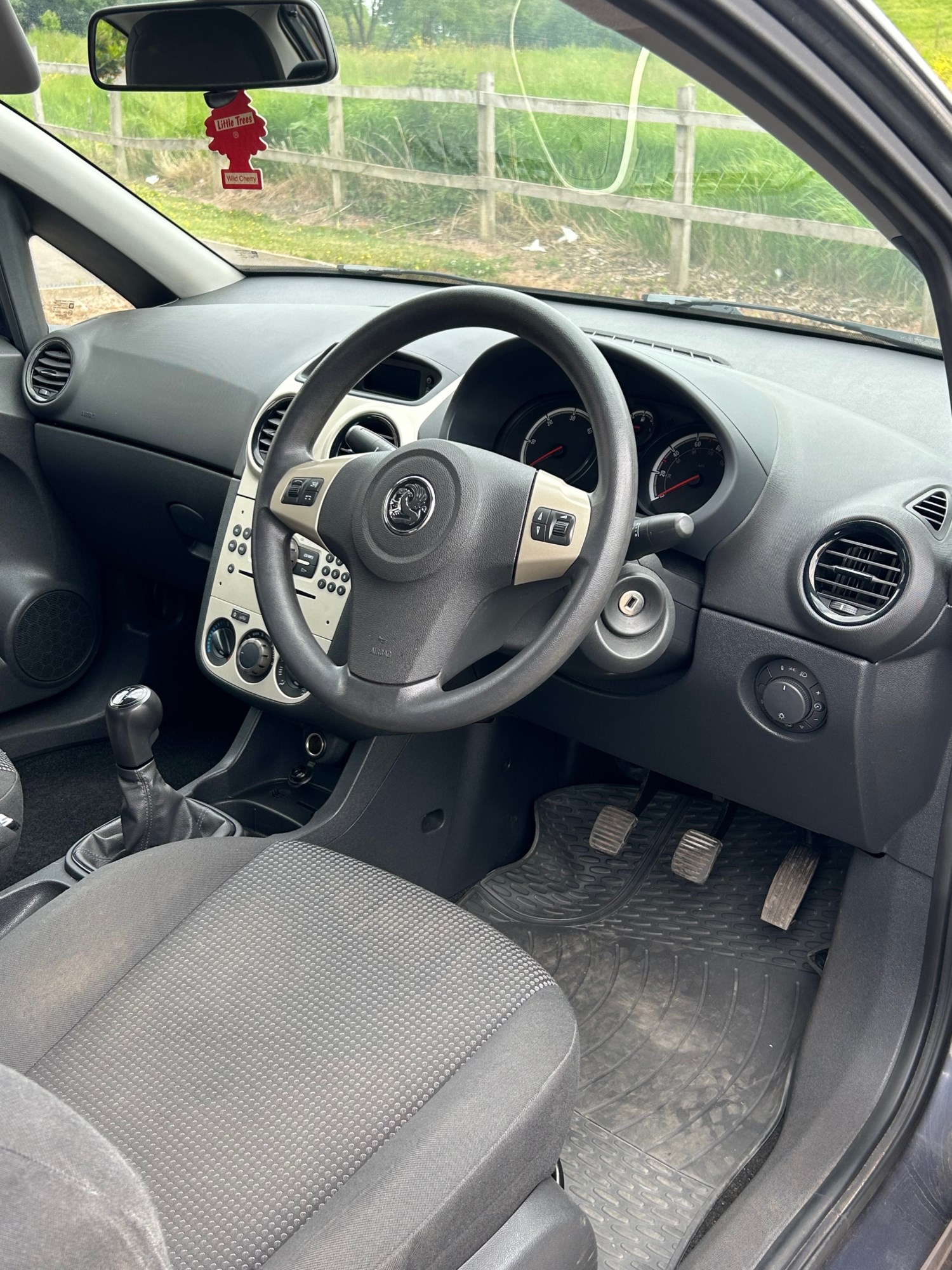 Vauxhall Corsa 2008 (08) - 1.3 CDTi Breeze 3dr - Image 11