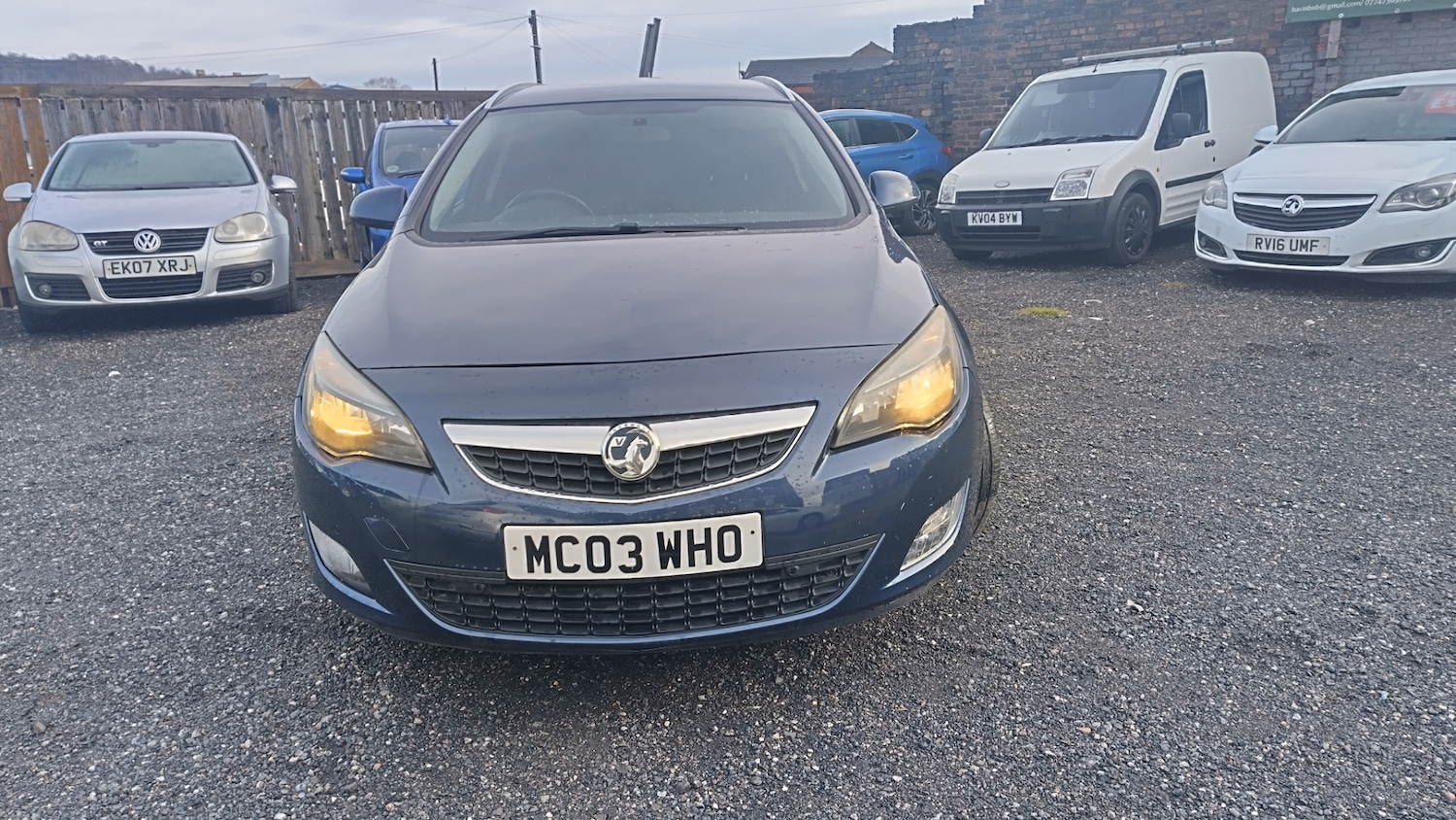 Used Vauxhall Astra 2011 for sale - 77283895: Photo 2