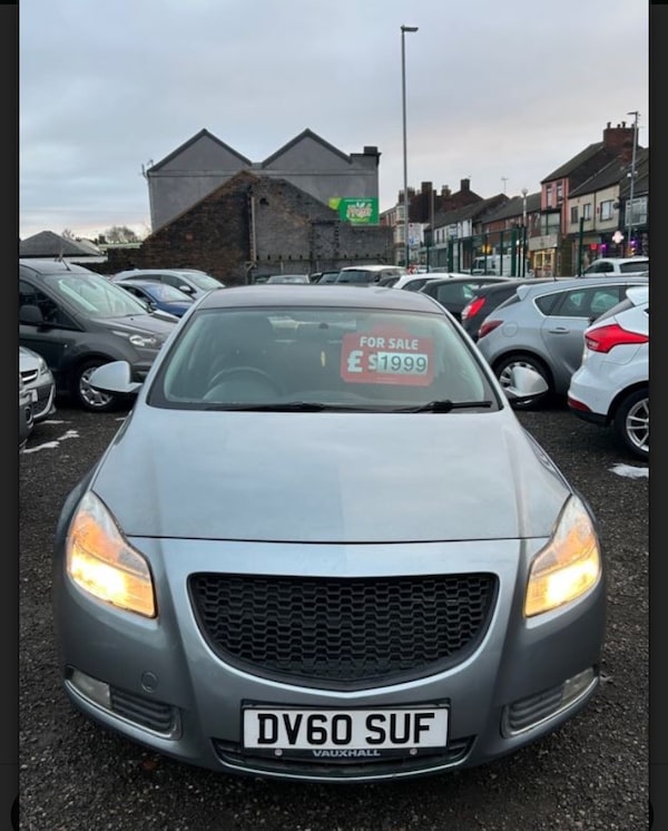Used Vauxhall Insignia 2010 for sale - 76341015: Photo 2