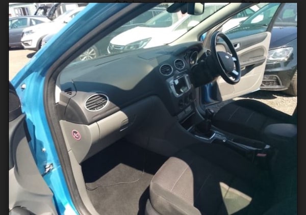 Used Ford Focus 2010 for sale - 76263134: Photo 11