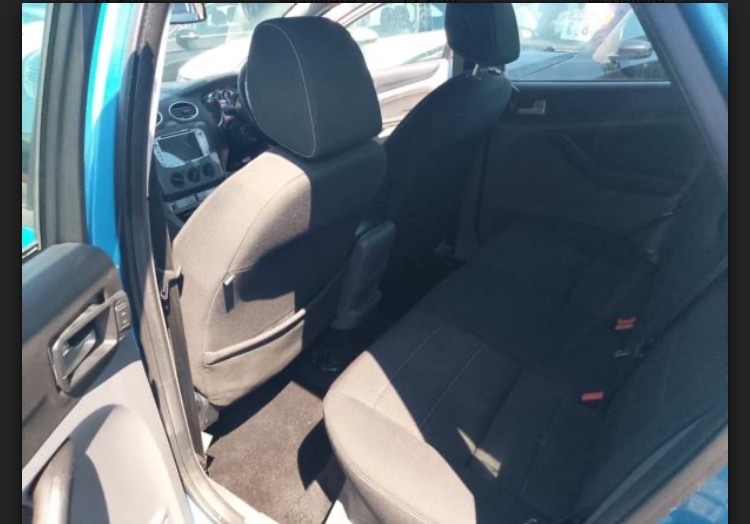 Used Ford Focus 2010 for sale - 76263134: Photo 15