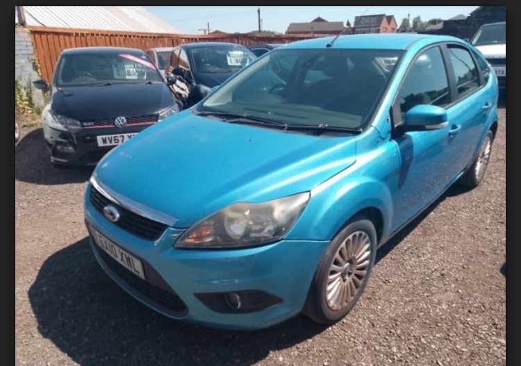 Used Ford Focus 2010 for sale - 76263134: Photo 2