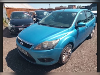 Used Ford Focus 2010 for sale - 76263134: Photo 2