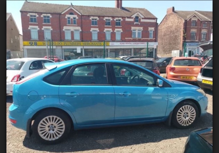 Used Ford Focus 2010 for sale - 76263134: Photo 8