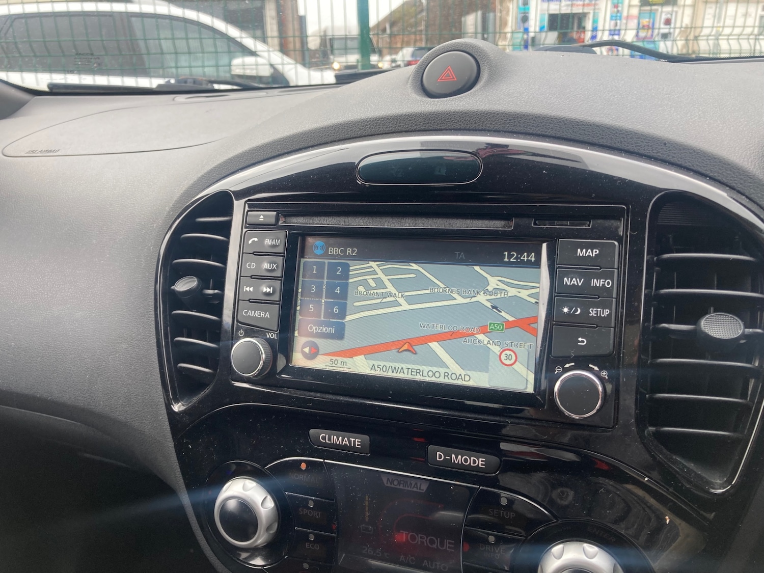 Used Nissan Juke 2014 for sale - 76206271: Photo 10