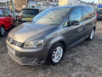 Used Volkswagen Touran 2013 for sale - 75919611: Photo