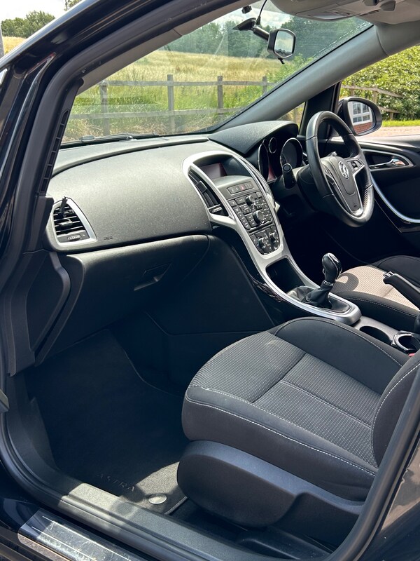 Used Vauxhall Astra 2014 for sale - 75240398: Photo 17