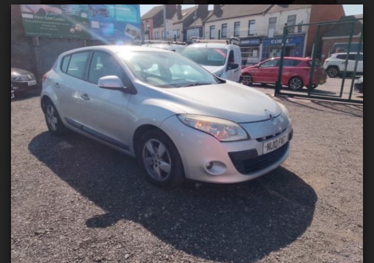 Used Renault Megane 2010 for sale - 76382688: Photo 3
