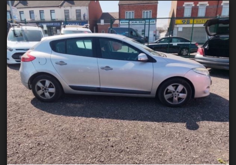 Used Renault Megane 2010 for sale - 76382688: Photo 6
