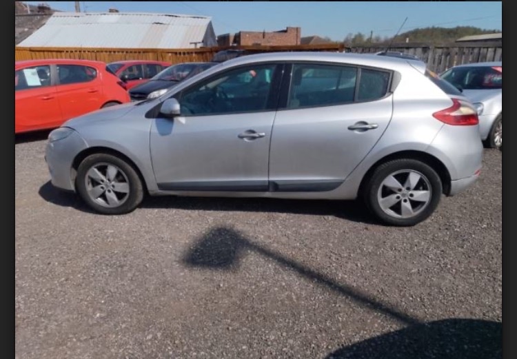Used Renault Megane 2010 for sale - 76382688: Photo 7