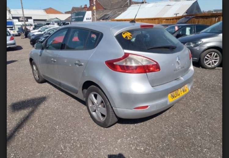Used Renault Megane 2010 for sale - 76382688: Photo 8