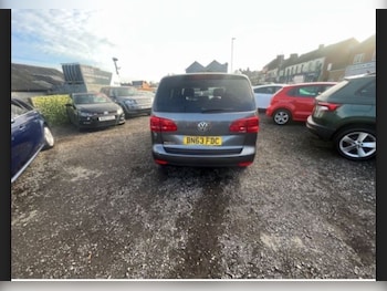 Used Volkswagen Touran 2013 for sale - 76919725: Photo