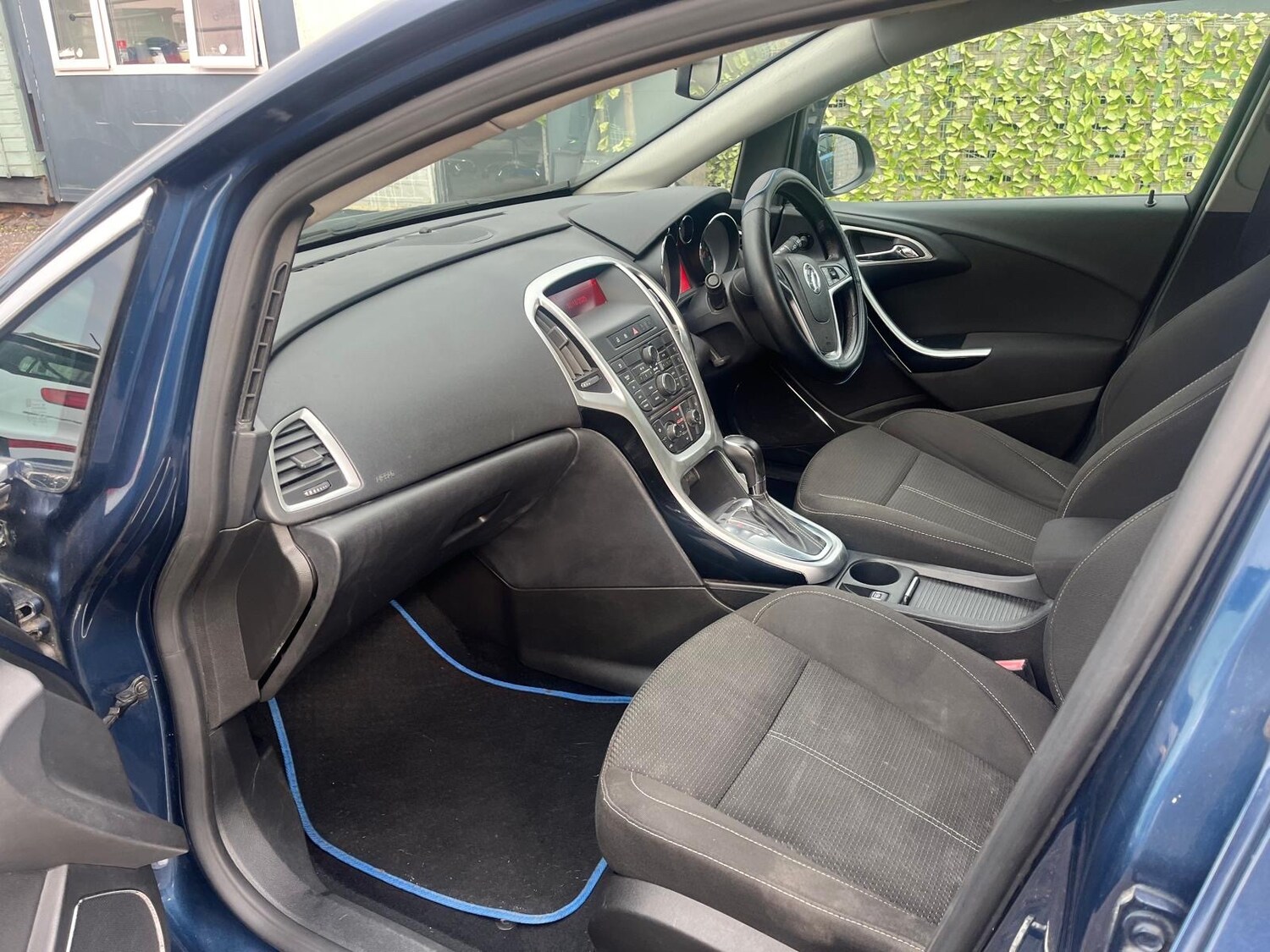 Used Vauxhall Astra 2011 for sale - 76206167: Photo 16