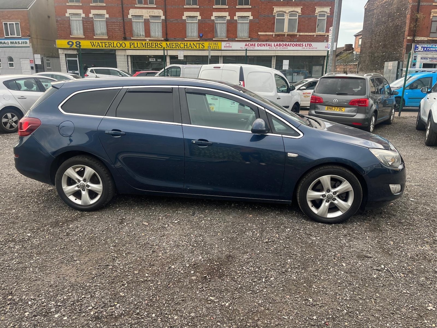 Used Vauxhall Astra 2011 for sale - 76206167: Photo 3
