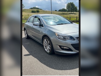 Used Vauxhall Astra 2014 for sale - 76206469: Photo 2