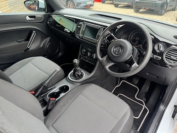 Used Volkswagen Beetle 2018 for sale - 79069451: Photo