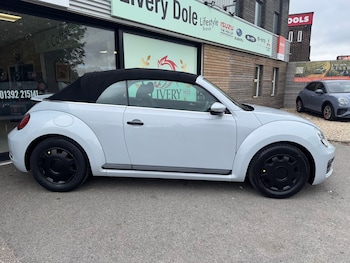 Used Volkswagen Beetle 2018 for sale - 79069451: Photo