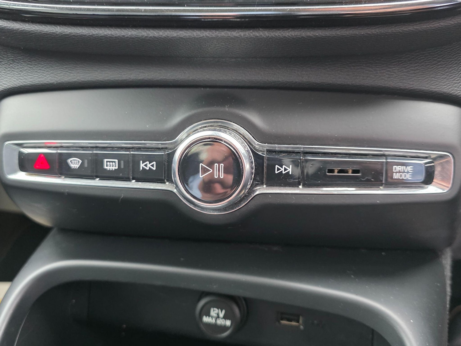 Used Volvo XC40 2019 for sale - 76744811: Photo 11