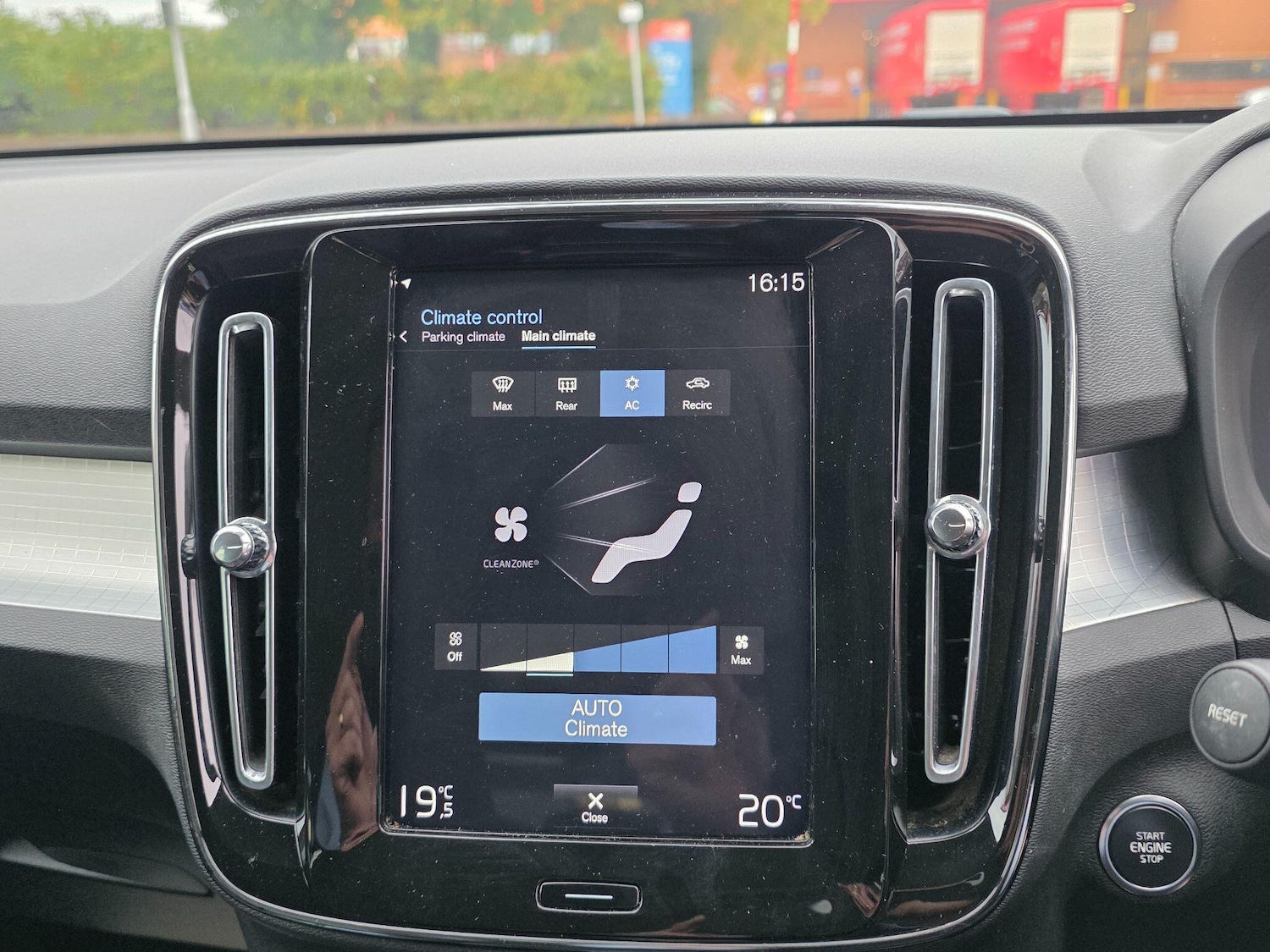 Used Volvo XC40 2019 for sale - 76744811: Photo 17