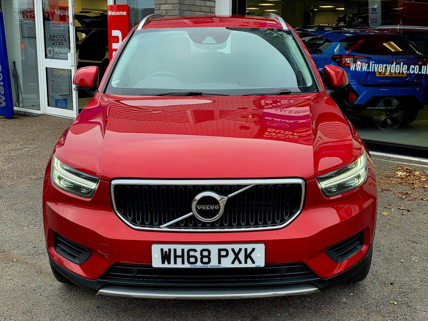 Used Volvo XC40 2019 for sale - 76744811: Photo 2