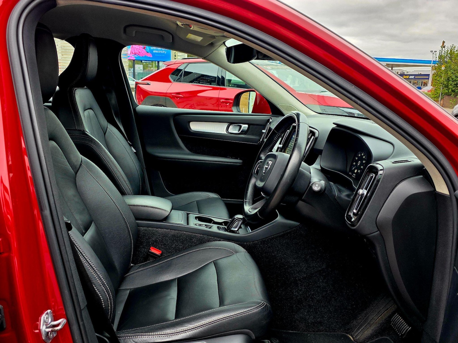 Used Volvo XC40 2019 for sale - 76744811: Photo 9