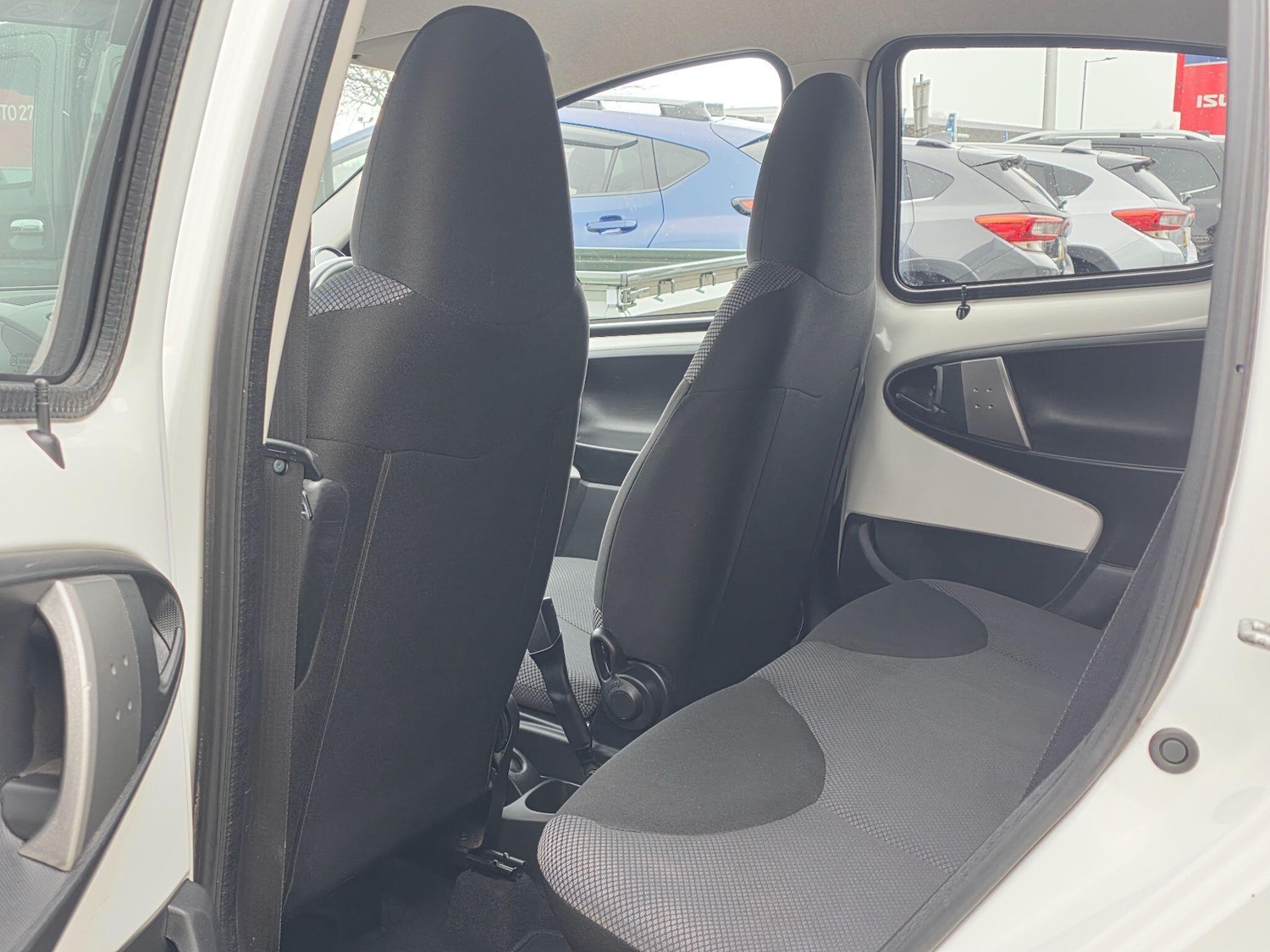 Used Toyota AYGO 2014 for sale - 77523609: Photo 8