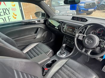 Used Volkswagen Beetle 2015 for sale - 79628340: Photo