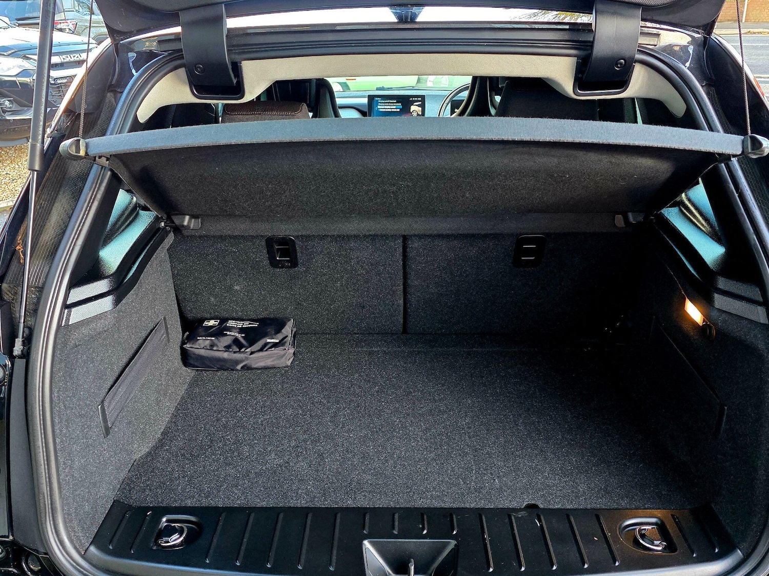 Used BMW i3 2018 for sale - 76824770: Photo 24