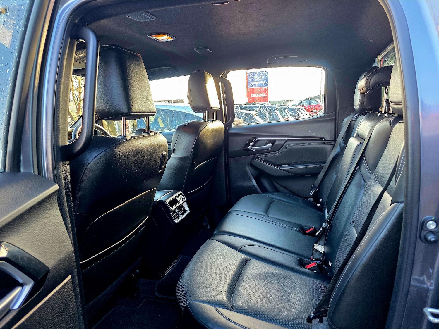 Used Isuzu D-Max 2023 for sale - 77156132: Photo 11