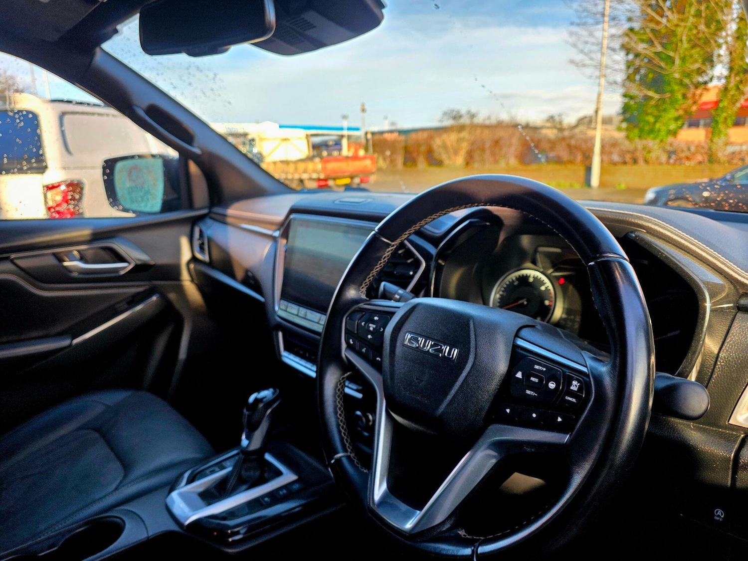 Used Isuzu D-Max 2023 for sale - 77156132: Photo 8