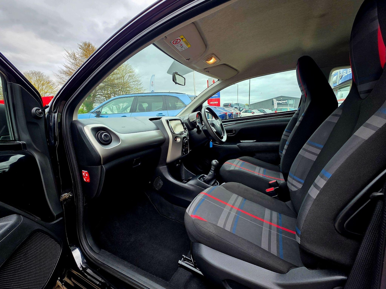 Used Peugeot 108 2014 for sale - 78100167: Photo 11