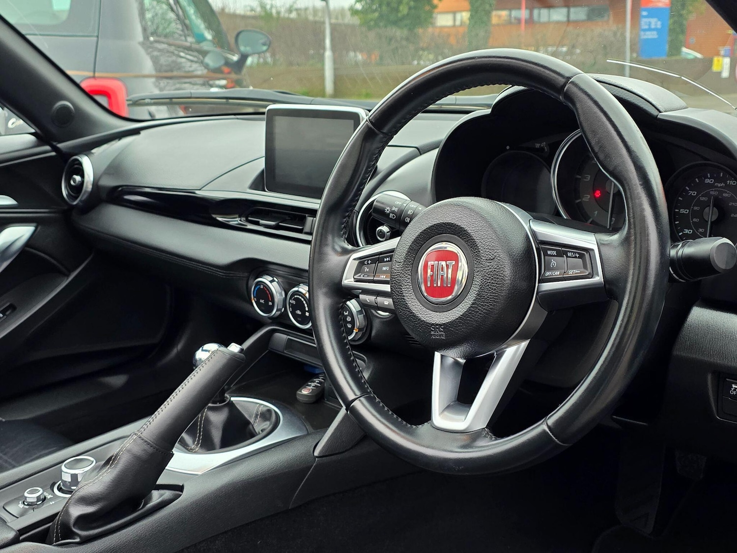 Used Fiat 124 Spider 2018 for sale - 77705129: Photo 9